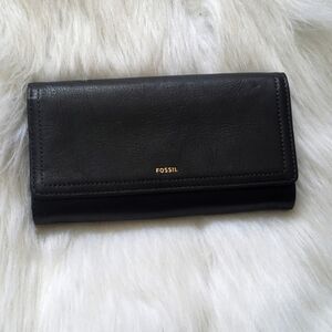 FOSSIL WALLET